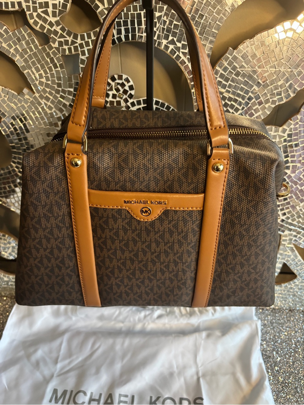 ⭐️Michael Kors‎ Large Brown Signature Satchel with Tan Trim